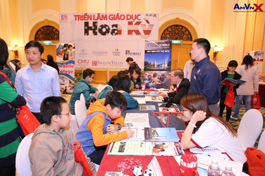 Triển lãm ĐH Mỹ AMVNX mùa xuân 2017