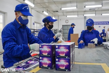 Z121 tăng sản lượng giàn phun hoa, hết cảnh găm hàng hét giá