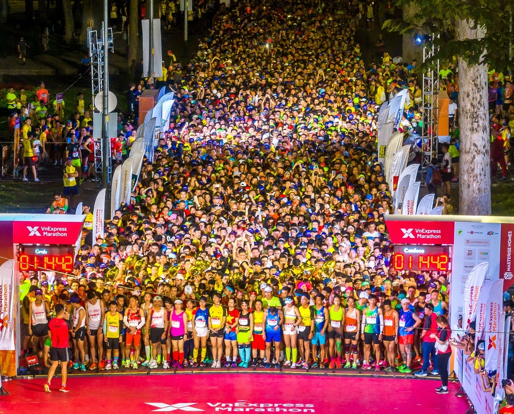 VPBank VnExpress Marathon Ho Chi Minh City Midnight 2024: Tổng giá trị giải thưởng hơn một tỷ đồng - 1 VPBank VnExpress Marathon Ho Chi Minh City Midnight 2024: Tổng giá trị giải thưởng hơn một tỷ đồng - 1