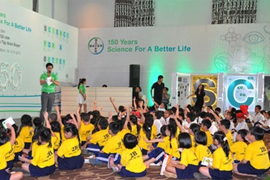 Hàng ngàn người hào hứng trải nghiệm Tour Triển lãm tương tác tại TP.HCM