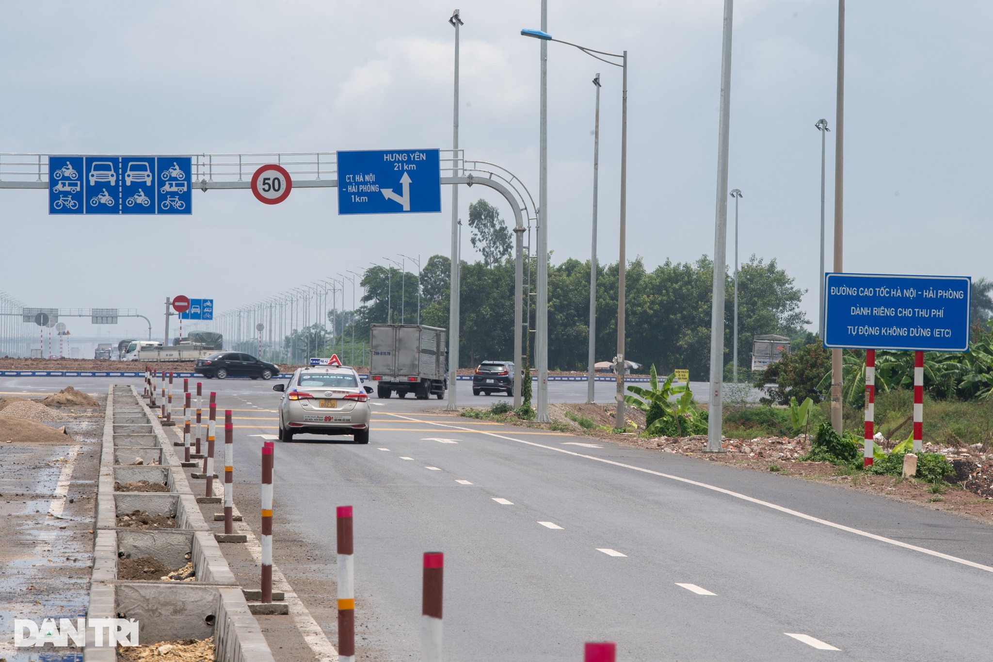 View - Tuyến đường liên tỉnh Hà Nội - Hưng Yên gần 3.000 tỷ đồng dần thành hình | Báo Dân trí