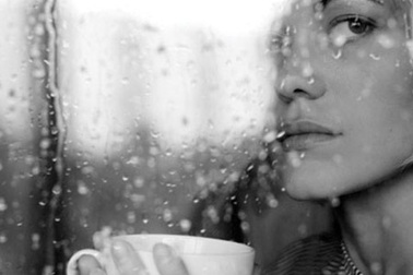 Ngọt lưỡi đắng lòng