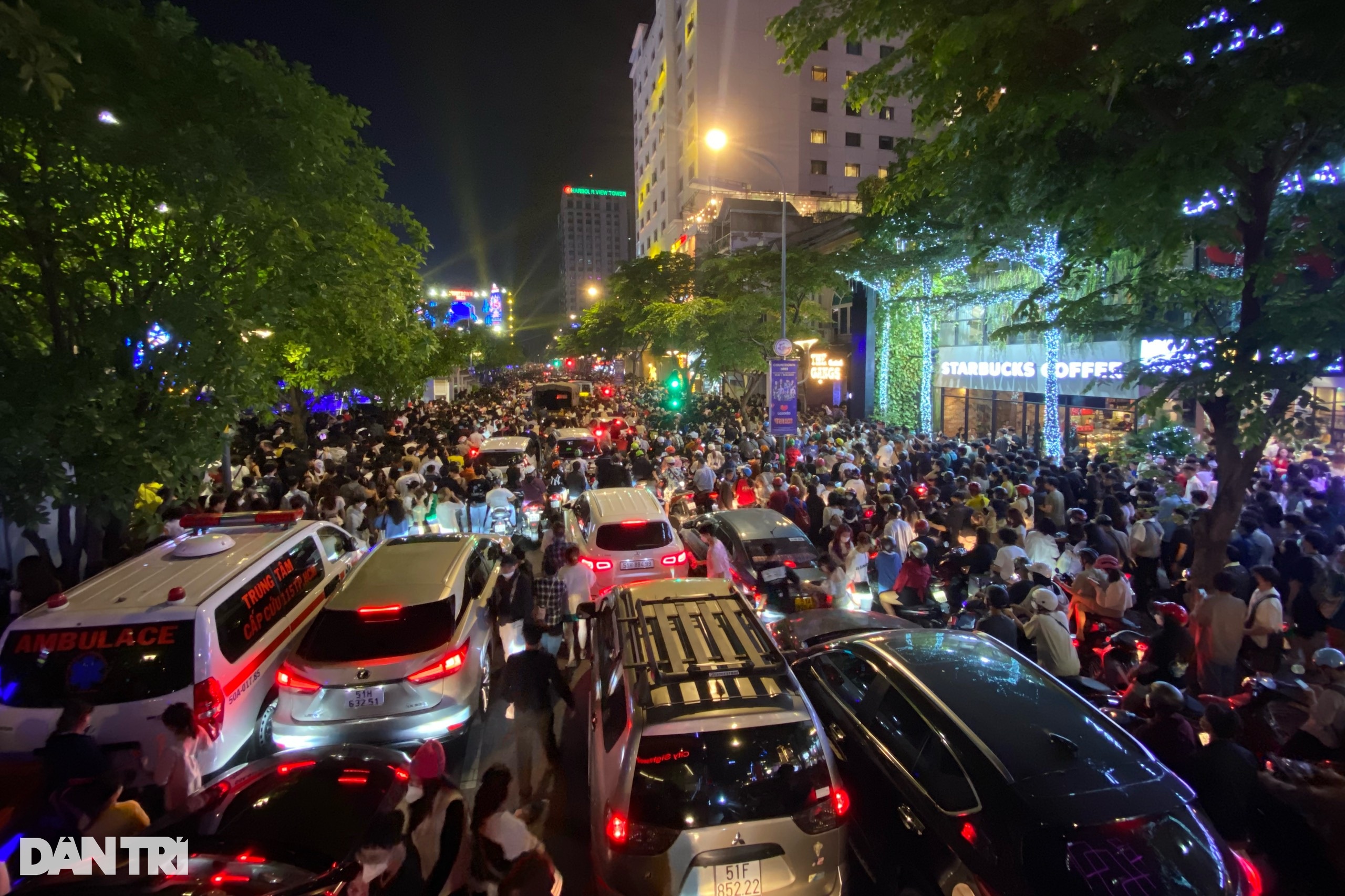 Thay vì loay hoay đợi cơ chế, TPHCM cần làm ra tấm ra món những gì đã có - 7 Thay vì loay hoay đợi cơ chế, TPHCM cần làm ra tấm ra món những gì đã có - 7
