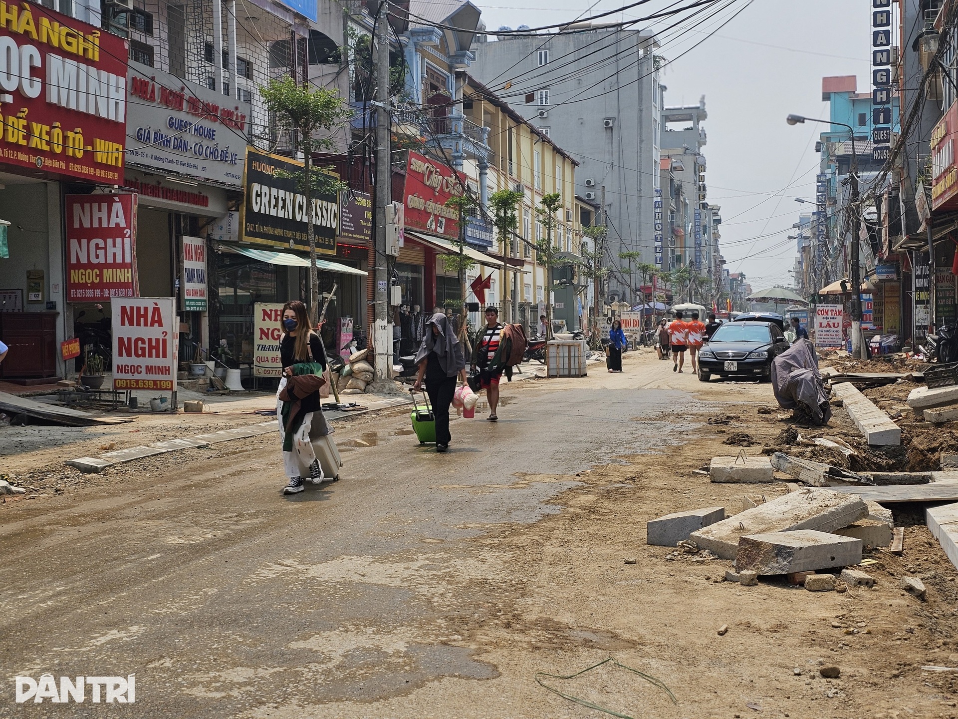 Đại công trường Điện Biên Phủ trước ngày 7/5 - 6 Đại công trường Điện Biên Phủ trước ngày 7/5 - 6