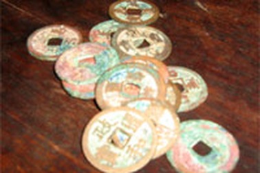 Quảng Bình: Phát hiện hũ tiền cổ đời Đường