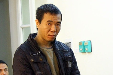 Cướp xe Mercedes rồi gây tai nạn liên tiếp