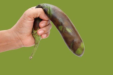 Nhập viện vì sở thích… bẻ dương vật lúc sáng sớm