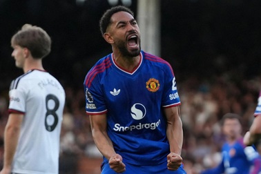 Cunha tỏa sáng đúng lúc, Man Utd thoát thua trước Fulham