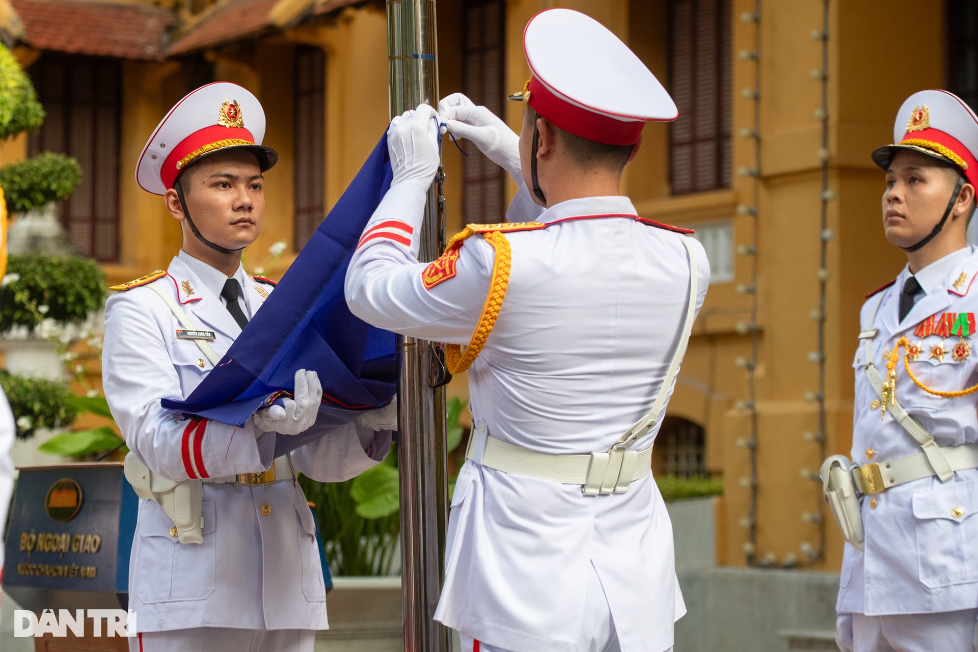 Lễ thượng cờ trang trọng kỷ niệm 57 năm Ngày thành lập ASEAN - 6 Lễ thượng cờ trang trọng kỷ niệm 57 năm Ngày thành lập ASEAN - 6