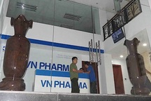 Truy tố cựu Chủ tịch HĐQT Cty Pharma nhập lô thuốc chữa ung thư rởm