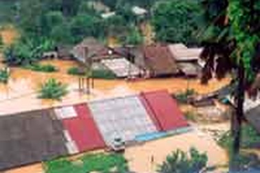 Mưa to, 5 người chết ở Yên Bái