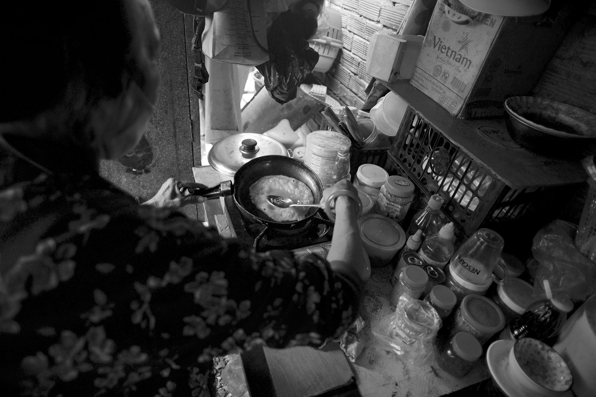 Bà nghỉ bán vé số, đổi xe đạp lấy 30 nghìn mua thức ăn cho cháu - 13 Bà nghỉ bán vé số, đổi xe đạp lấy 30 nghìn mua thức ăn cho cháu - 13