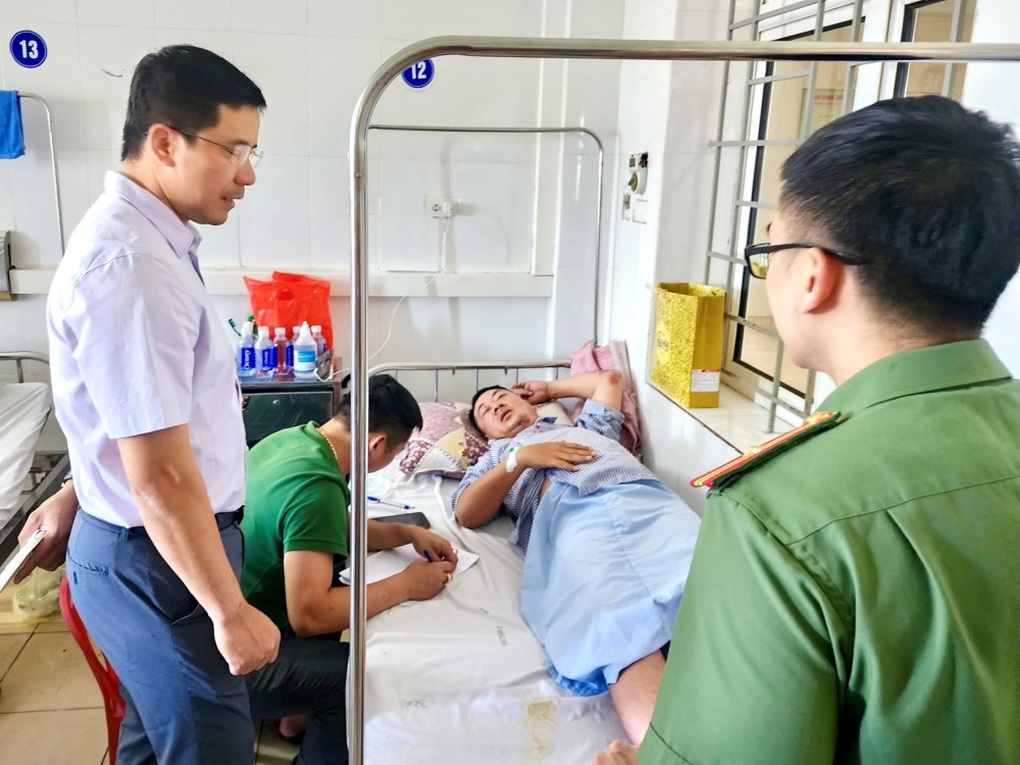 Khởi tố nam thanh niên lao xe vào cảnh sát - 2 Khởi tố nam thanh niên lao xe vào cảnh sát - 2