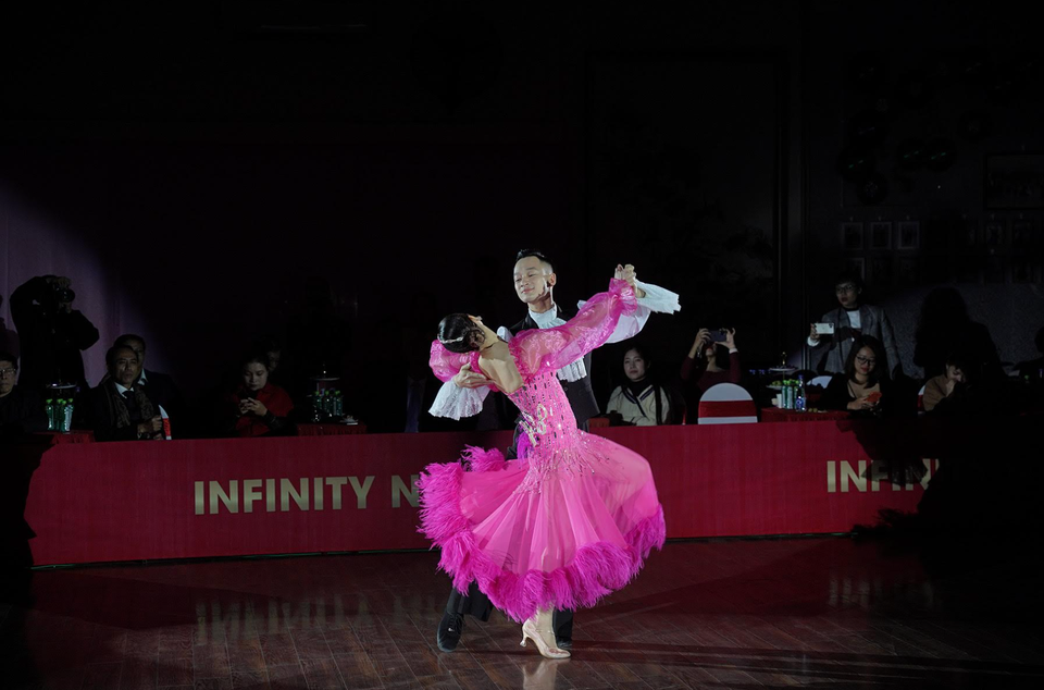 Kiện tướng dancesport Hồng Việt -Thu Trang tổ chức đêm nghệ thuật khiêu vũ - 5 Kiện tướng dancesport Hồng Việt -Thu Trang tổ chức đêm nghệ thuật khiêu vũ - 5