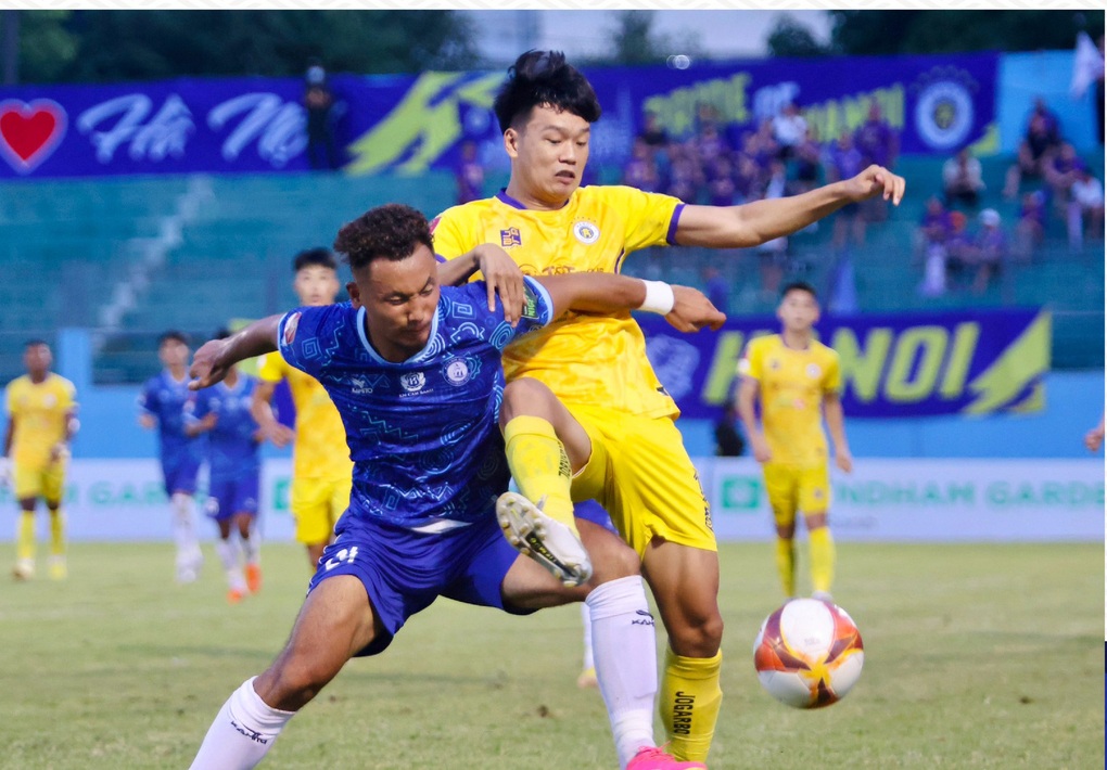 Tuấn Hải ghi bàn, CLB Hà Nội tiếp tục nuôi hy vọng vô địch V-League 2023 - 1 Tuấn Hải ghi bàn, CLB Hà Nội tiếp tục nuôi hy vọng vô địch V-League 2023 - 1