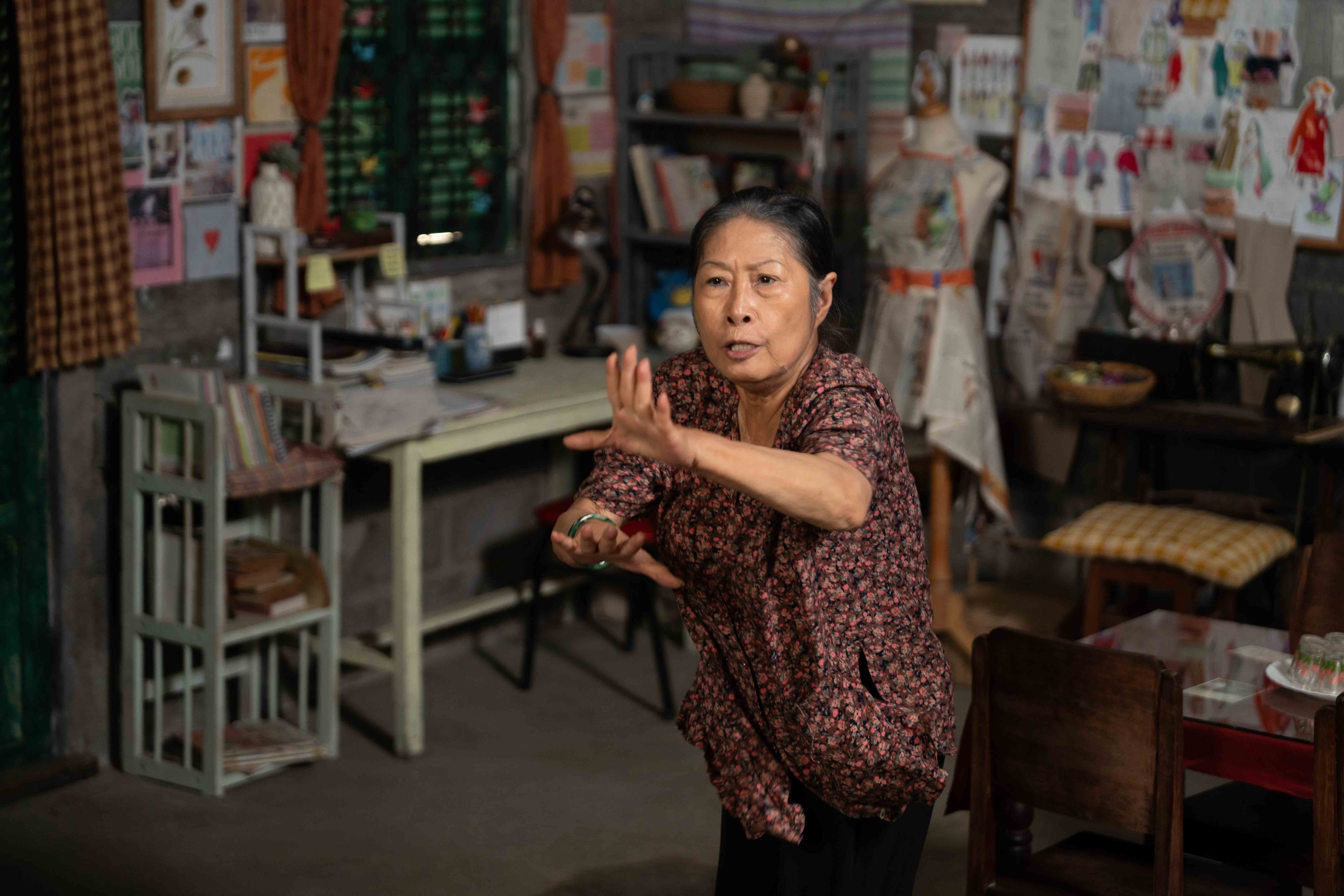Bà trùm phản diện Kim Phương lột xác trong phim của Lý Hải - 2