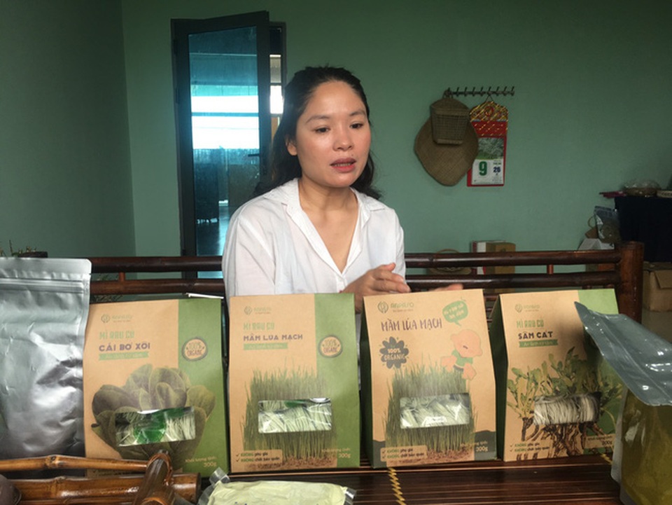 Nghệ An: Liều trồng giống lúa lạ chỉ có bên Tây, làm ra thứ mì cũng lạ, chị nông dân xinh đẹp có chục tỷ - 4 Nghệ An: Liều trồng giống lúa lạ chỉ có bên Tây, làm ra thứ mì cũng lạ, chị nông dân xinh đẹp có chục tỷ - 4