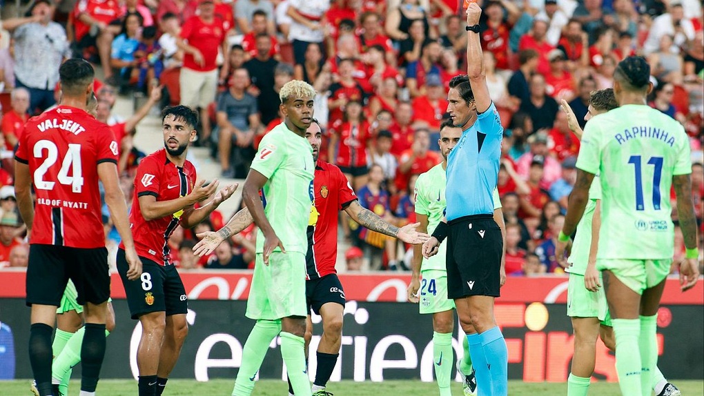 Lamine Yamal tỏa sáng, Barcelona thắng tưng bừng ở trận mở màn La Liga - 2 Lamine Yamal tỏa sáng, Barcelona thắng tưng bừng ở trận mở màn La Liga - 2