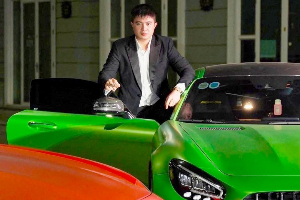 Đàn em Mr Pips khai thuê chìa khóa siêu xe để sống ảo, truyền cảm hứng - 2 Đàn em Mr Pips khai thuê chìa khóa siêu xe để sống ảo, truyền cảm hứng - 2