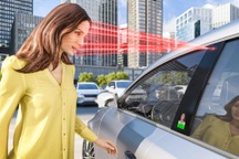 Không cần chìa khóa, ô tô có thể nhận diện gương mặt để mở cửa xe