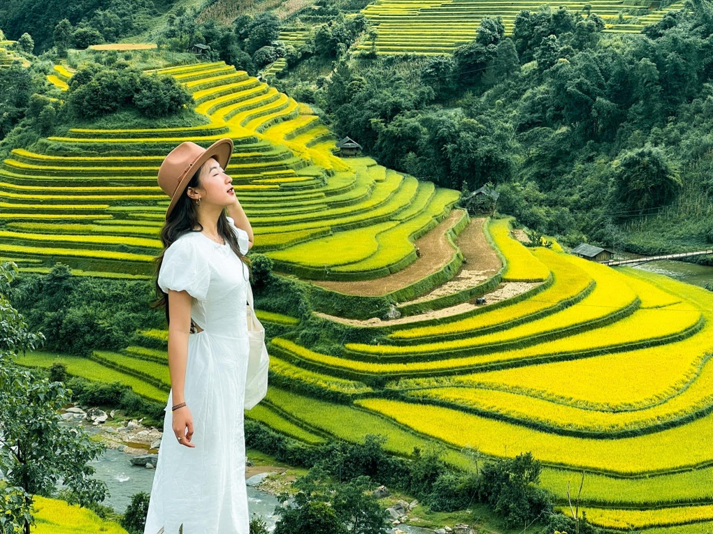Du khách đổ về mùa vàng Mù Cang Chải, đơn vị lữ hành ào ào chốt tour - 6 Du khách đổ về mùa vàng Mù Cang Chải, đơn vị lữ hành ào ào chốt tour - 6