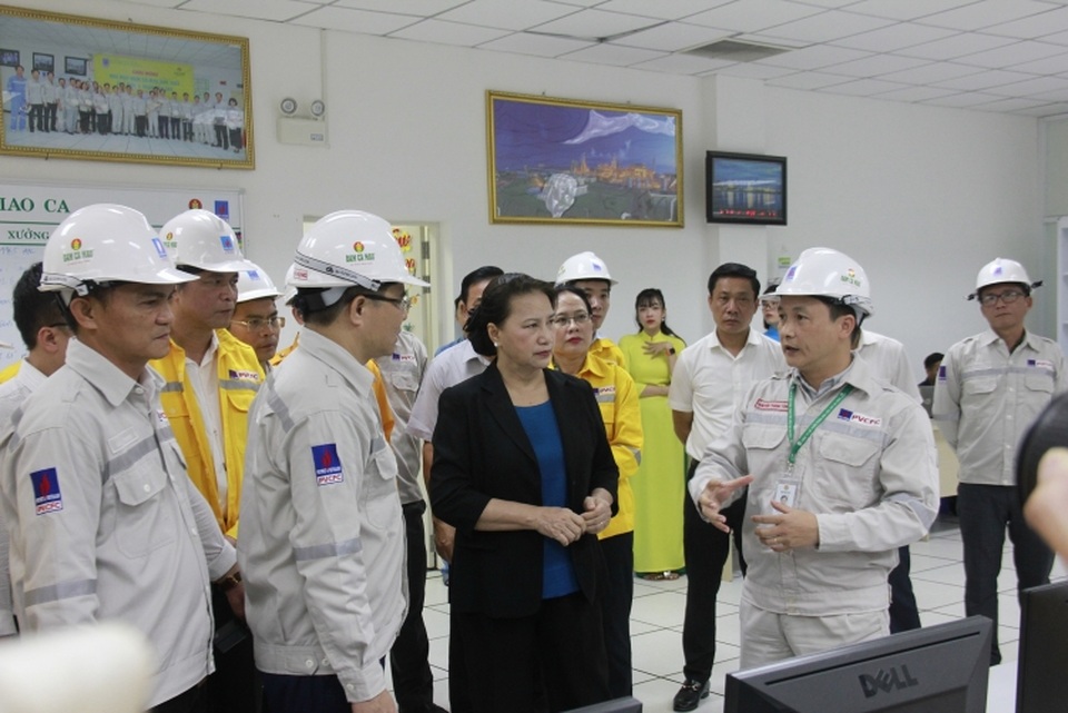 Chủ tịch Quốc hội Nguyễn Thị Kim Ngân thăm Cụm khí điện đạm Cà Mau - 1 Chủ tịch Quốc hội Nguyễn Thị Kim Ngân thăm Cụm khí điện đạm Cà Mau - 1