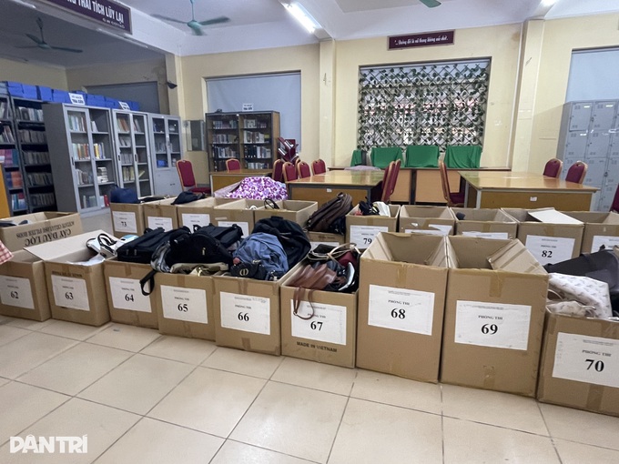 Gần 2 nghìn thí sinh dự thi viên chức giáo dục Hà Nội - 3