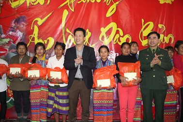 Tết ấm no với bà con đồng bào dân tộc Chứt