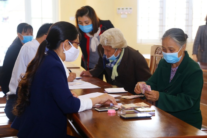 “Con tàu” Việt Nam vững vàng tiến về phía trước - Ảnh 4. “Con tàu” Việt Nam vững vàng tiến về phía trước - Ảnh 4.