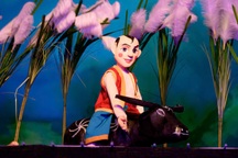 Vở rối nước "Hoàng đế cờ lau" giành Huy chương vàng