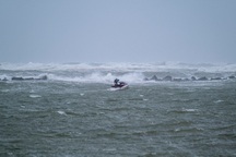 Bang Florida của Mỹ chuẩn bị đón bão lớn