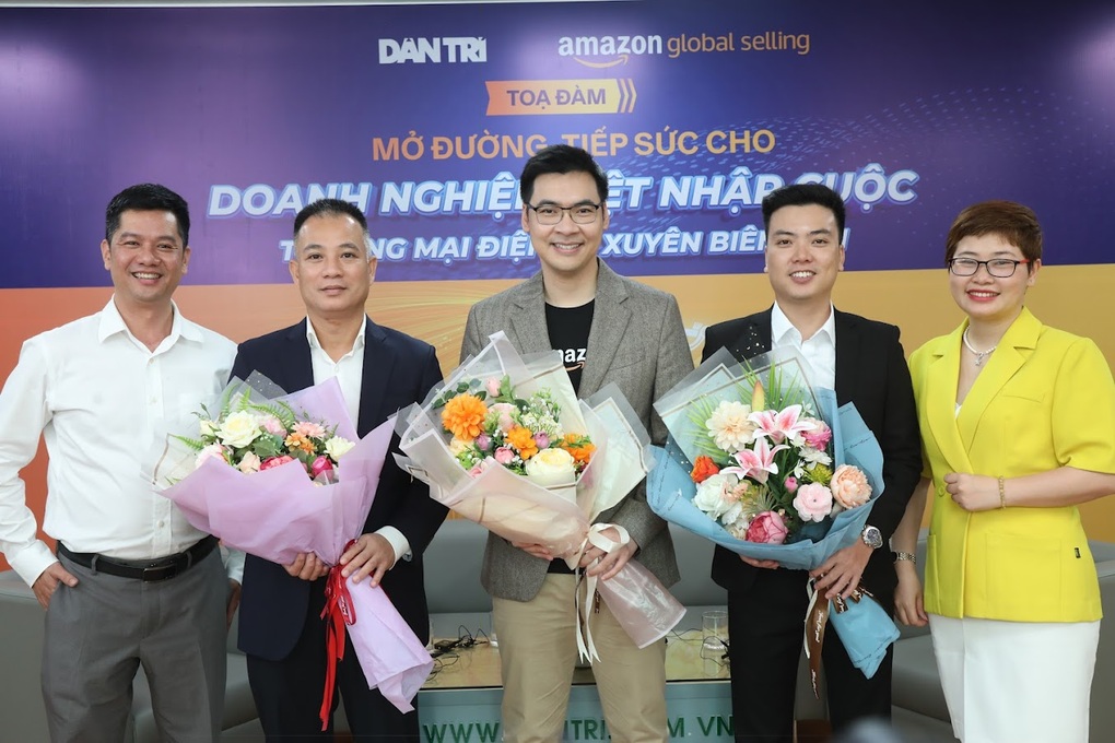 Tiếp sức doanh nghiệp Việt nhập cuộc thương mại điện tử xuyên biên giới - 1 Tiếp sức doanh nghiệp Việt nhập cuộc thương mại điện tử xuyên biên giới - 1