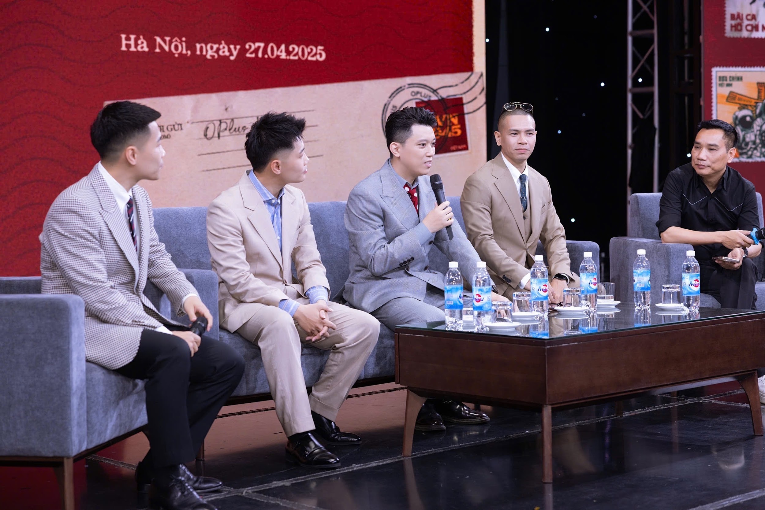 Nhóm OPlus: Vợ không giữ tiền của chúng tôi từ lâu rồi - 2