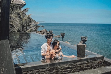 Cặp đôi chi 30 triệu đồng/đêm cho chuyến trăng mật "sang chảnh" tại Đà Nẵng
