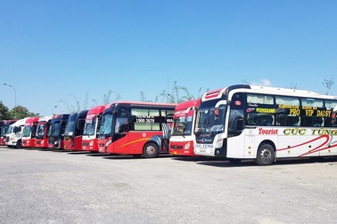 Các nhà xe "méo mặt" vì vắng khách