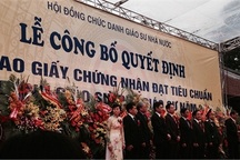 "Trường hạng bét cũng có thể công nhận giáo sư"