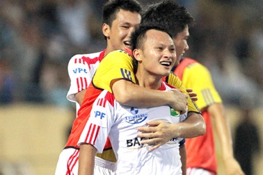 Thiếu tiền, SL Nghệ An không giữ Trọng Hoàng, Văn Hoàn, Đình Đồng…