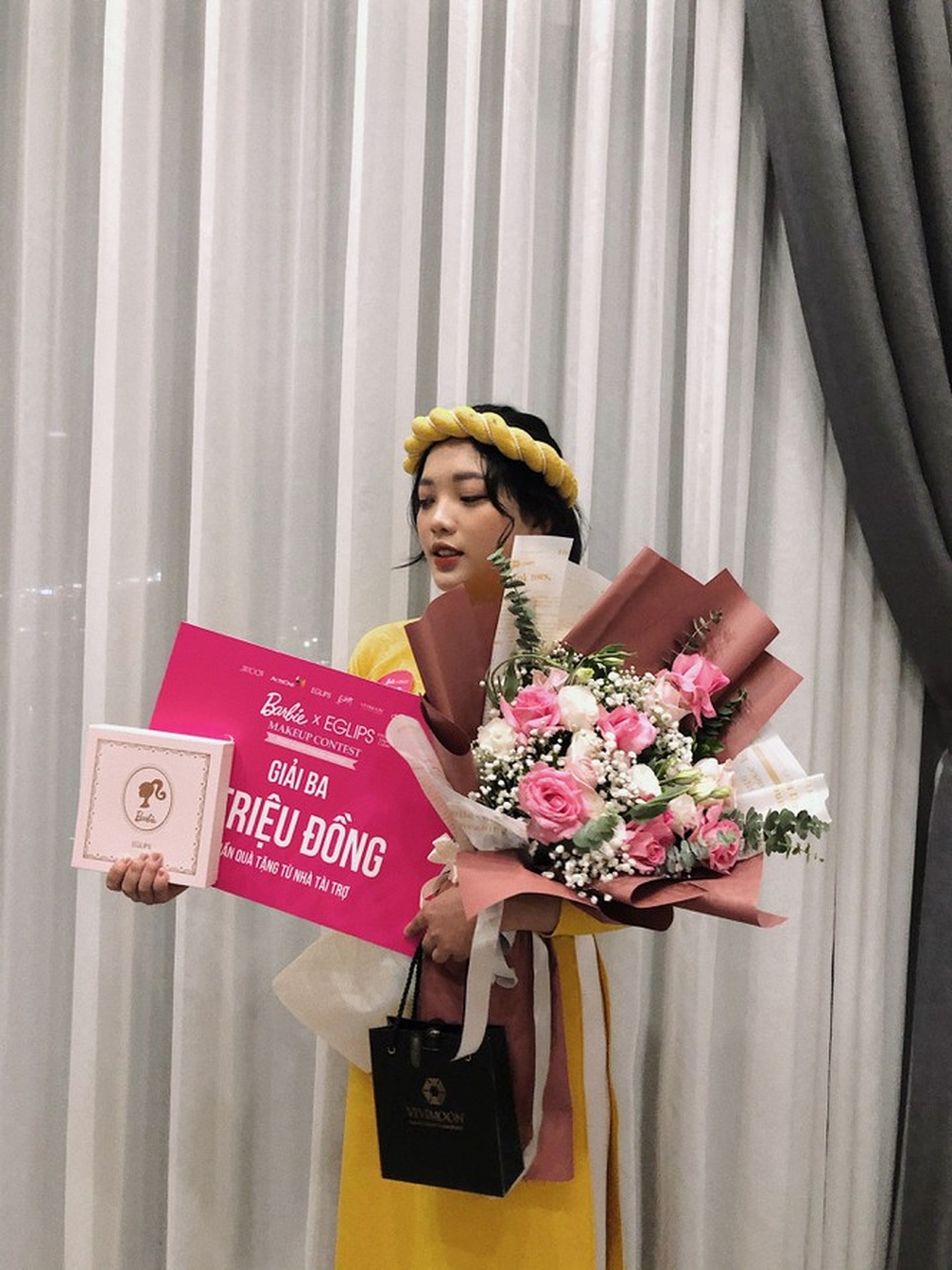 Nữ sinh trường Báo xinh đẹp, học giỏi, hoạt động ngoại khóa ấn tượng - 6 Nữ sinh trường Báo xinh đẹp, học giỏi, hoạt động ngoại khóa ấn tượng - 6