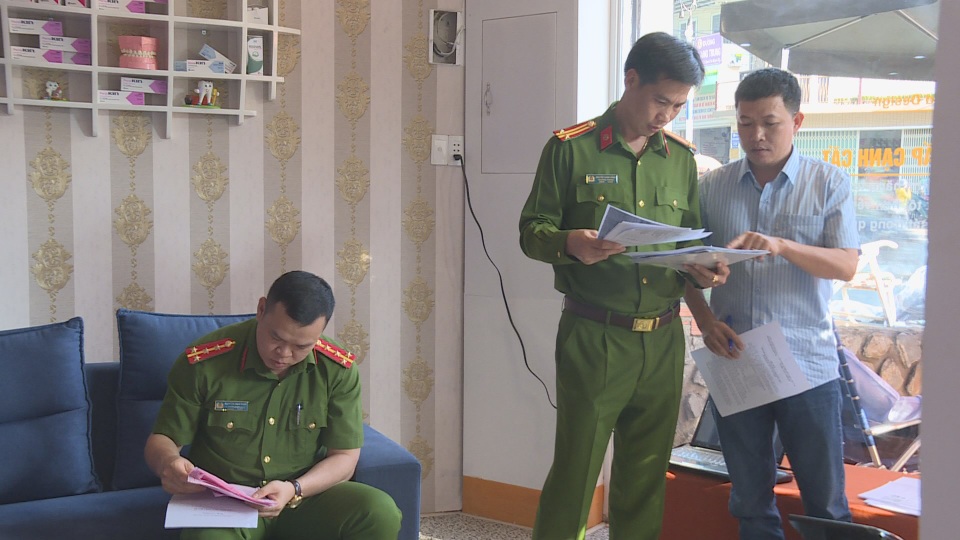Phát hiện phòng khám nha khoa hoạt động không phép - 1 Phát hiện phòng khám nha khoa hoạt động không phép - 1