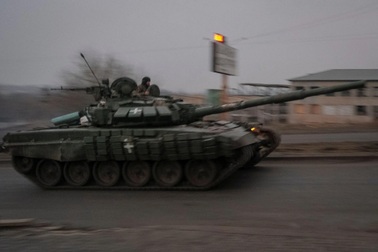 Ukraine rút đơn vị trinh sát khỏi Bakhmut trước vòng vây hỏa lực Nga