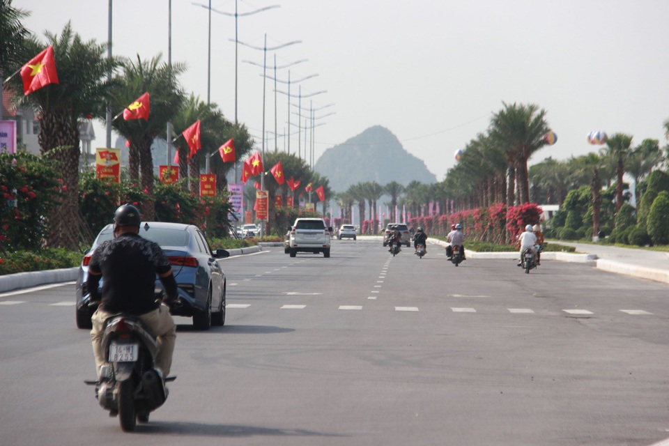 Thủ tướng Nguyễn Xuân Phúc cắt băng khánh thành 2 công trình trọng điểm - 2 Thủ tướng Nguyễn Xuân Phúc cắt băng khánh thành 2 công trình trọng điểm - 2