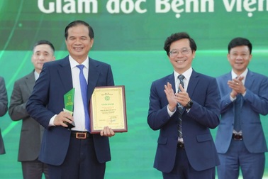 Bệnh viện Bạch Mai vinh danh 329 chuyên gia, người tài năng