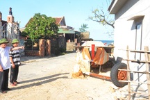 Chuyện xúc động về vị trưởng thôn “cắt” nhà ở, hiến đất làm đường