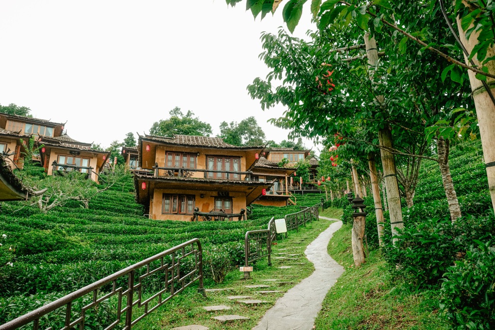Khách Việt vượt 120km đèo dốc, khám phá Phượng Hoàng cổ trấn ở Thái Lan - 4 Khách Việt vượt 120km đèo dốc, khám phá Phượng Hoàng cổ trấn ở Thái Lan - 4