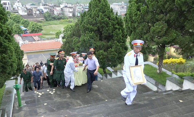 Huyện Ba Chẽ, Quảng Ninh  tổ chức Lễ đón hài cốt liệt sỹ Hoàng Văn Vọng về Nghĩa trang liệt sỹ huyện Ba Chẽ để an táng.