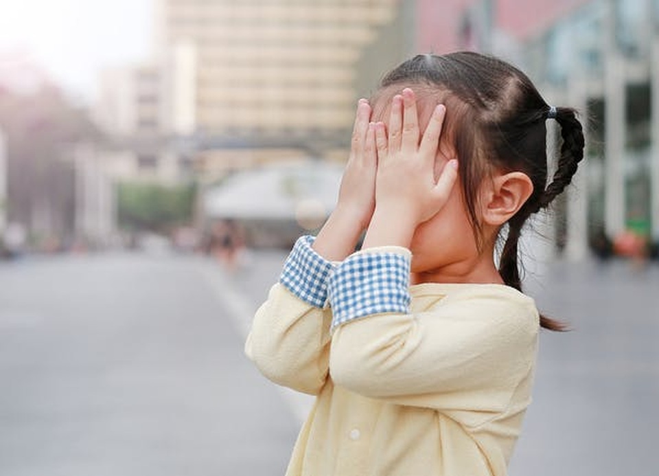 Vì sao đôi khi chúng ta có hiện tượng đom đóm mắt? - 2 Vì sao đôi khi chúng ta có hiện tượng đom đóm mắt? - 2