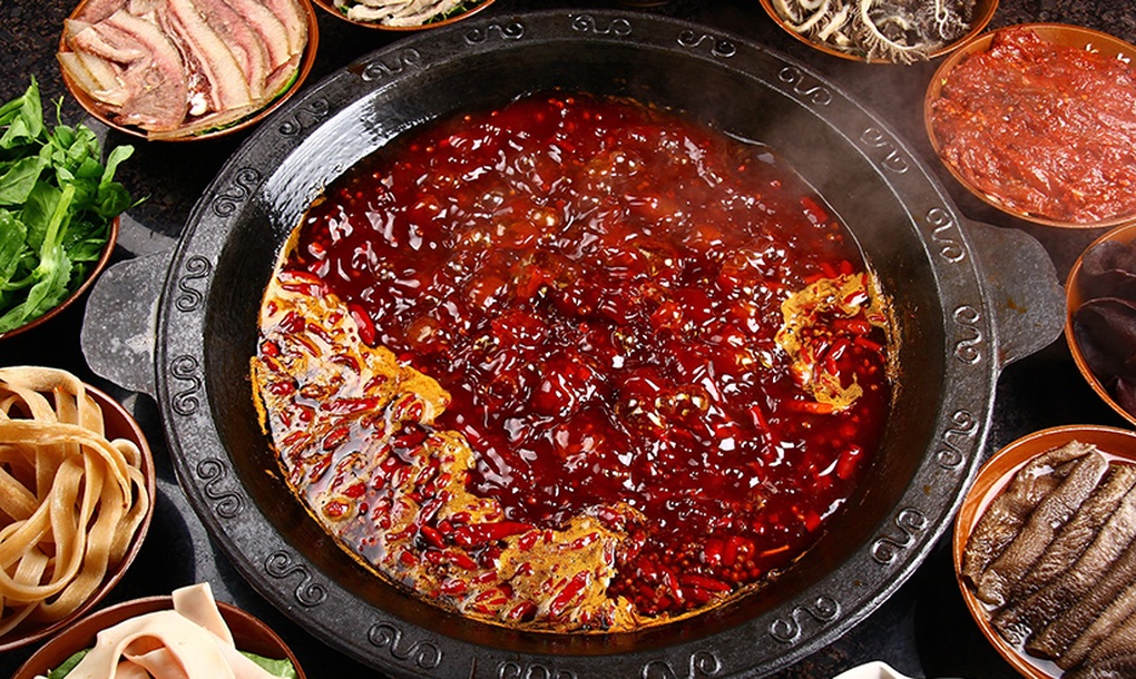Nhà hàng lẩu dưới lòng đất: Ăn giữa mùa hè oi nóng không cần bật điều hòa - 3 Nhà hàng lẩu dưới lòng đất: Ăn giữa mùa hè oi nóng không cần bật điều hòa - 3