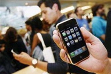 iPhone 2.1 cải thiện GPS, thêm chức năng copy-paste