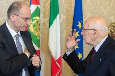 Thủ tướng Italia vượt qua cuộc bỏ phiếu tín nhiệm