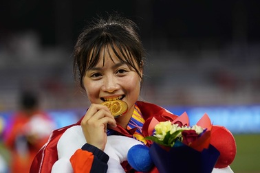 Báo Thái Lan xếp Hoàng Thị Loan vào nhóm 10 nữ cầu thủ đẹp nhất châu Á